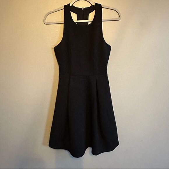 Lulu’s black stretch cutout back dress size XS - Picture 1 of 4